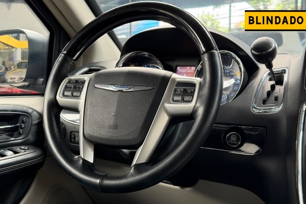 CHRYSLER TOWN & COUNTRY 3.6 LIMITED V6 24V GASOLINA 4P AUTOMÁTICO 2015/2015